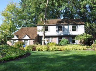 220 Plymouth Dr, Bay Village, OH