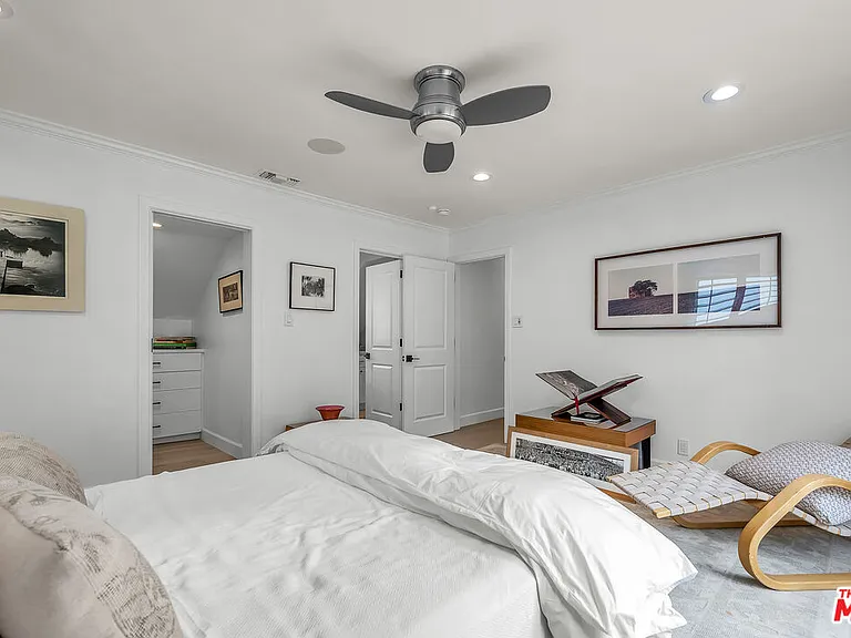 751 Westholme Ave — Photo 35