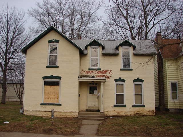 1st image of 404 N 2nd St