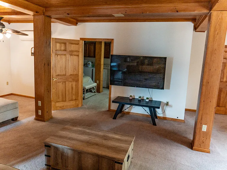 21 Ridge St #2 — Photo 4