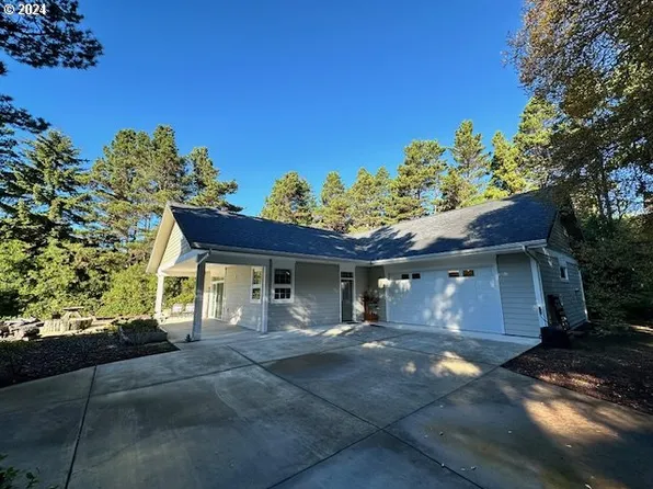 4881 Gloria Gayle Way, Florence, OR 97439
