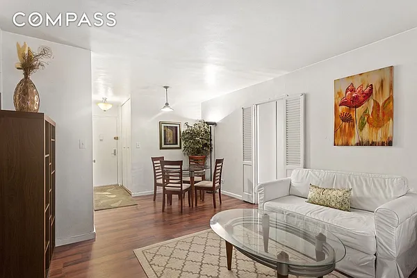 Rented by Compass | media 39