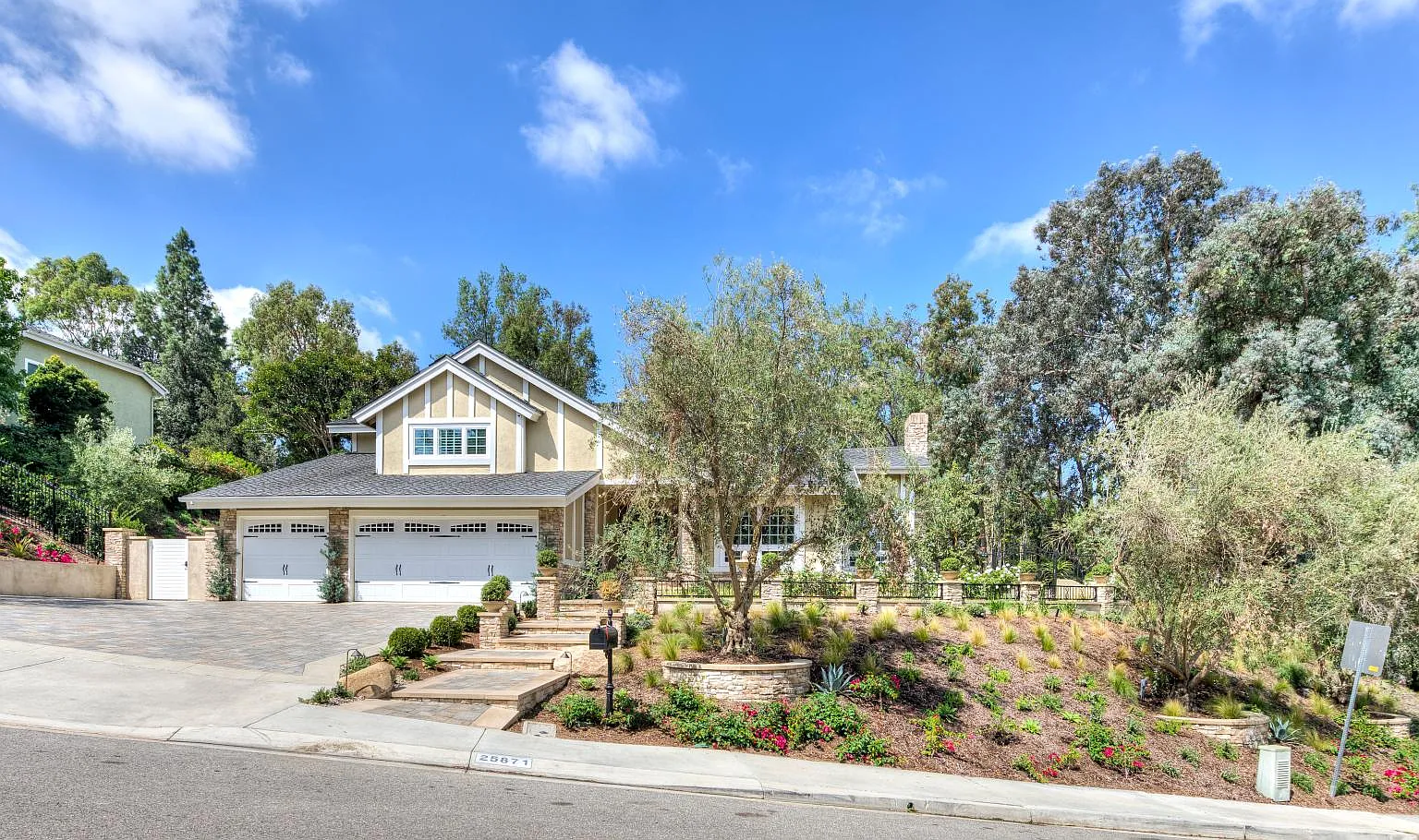 25871 Hitching Rail Rd — Photo 4