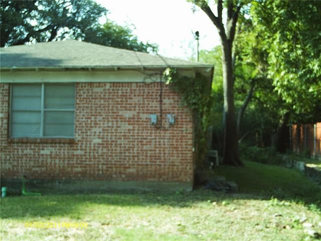 2nd image of 405 W Simmons St