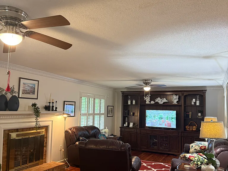 1614 Sandy Holw — Photo 13