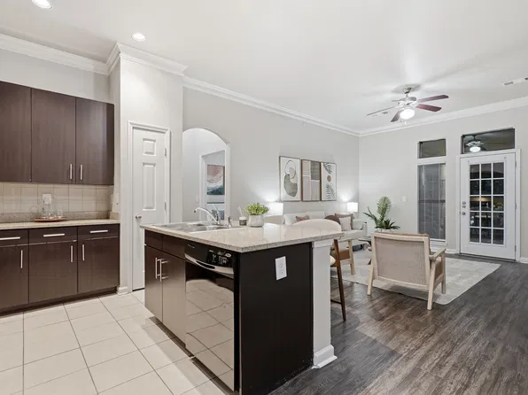 Riverwalk Apartments