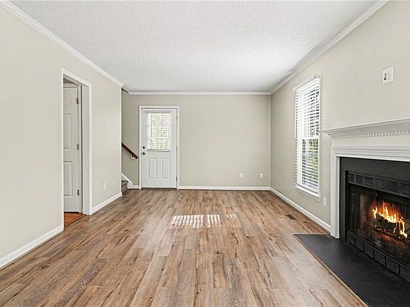 4th image of 7132 Avenbury Cir