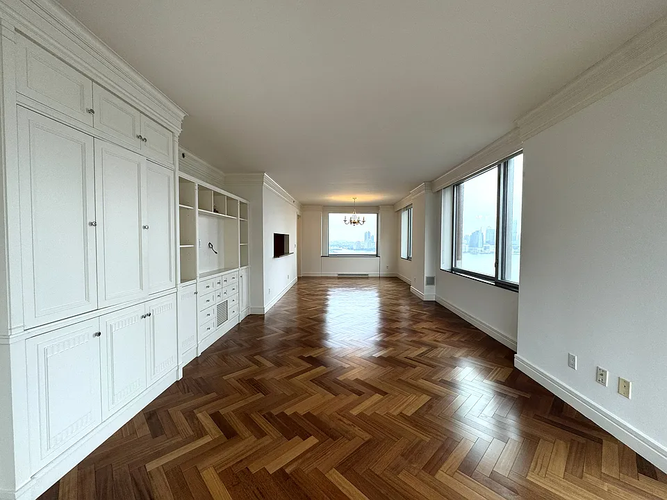 10 Little West St #22C