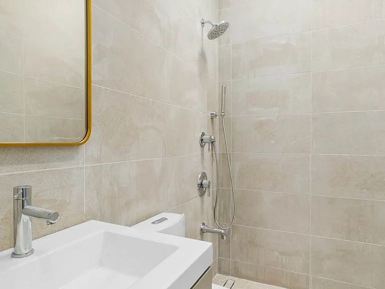 483 Macon St #2 — Photo 11