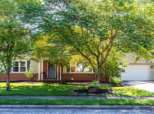 449 Country Club Dr, Xenia, OH 45385