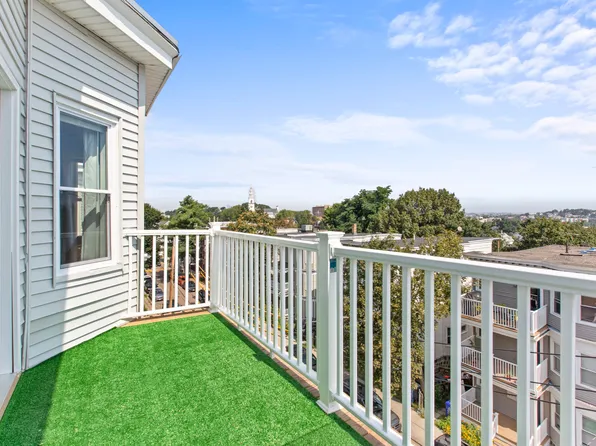 31 Juliette St Floor 3, Dorchester, MA 02122