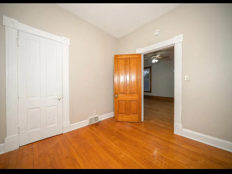 701 Bedford St #2 — Photo 30