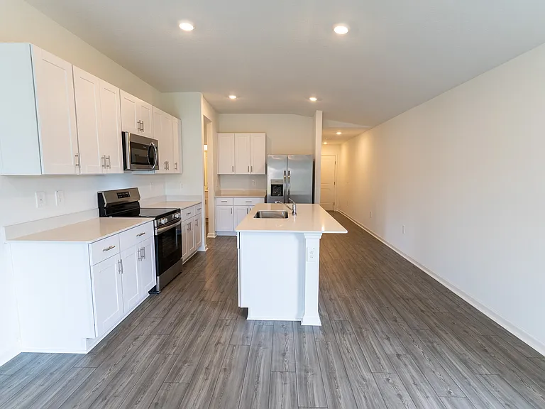 8414 SW 41st Cir — Photo 7