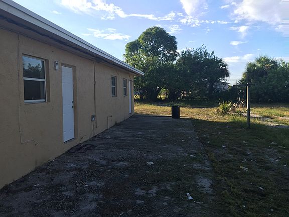 5th image of 1007 Avenue M APT A