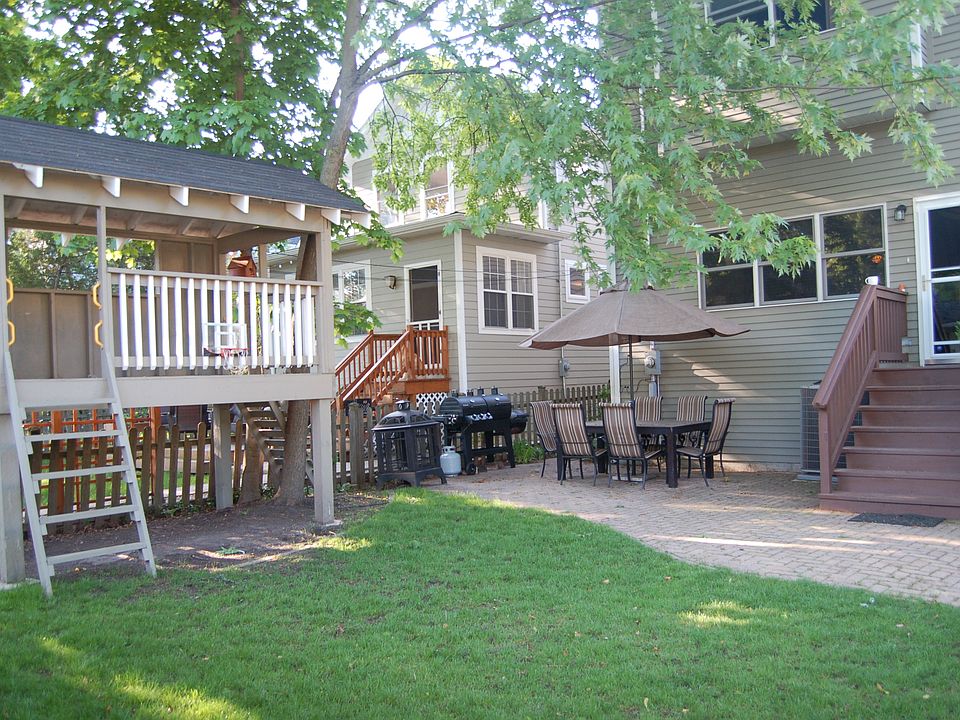 2nd image of 2213 Noyes St