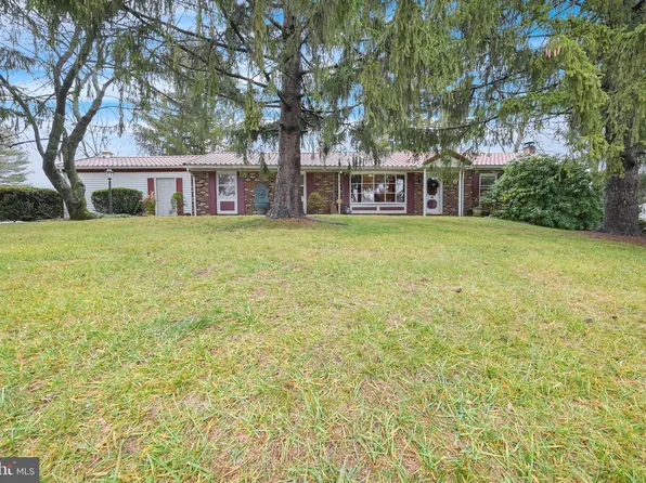 10 Singer Rd, New Freedom, PA 17349