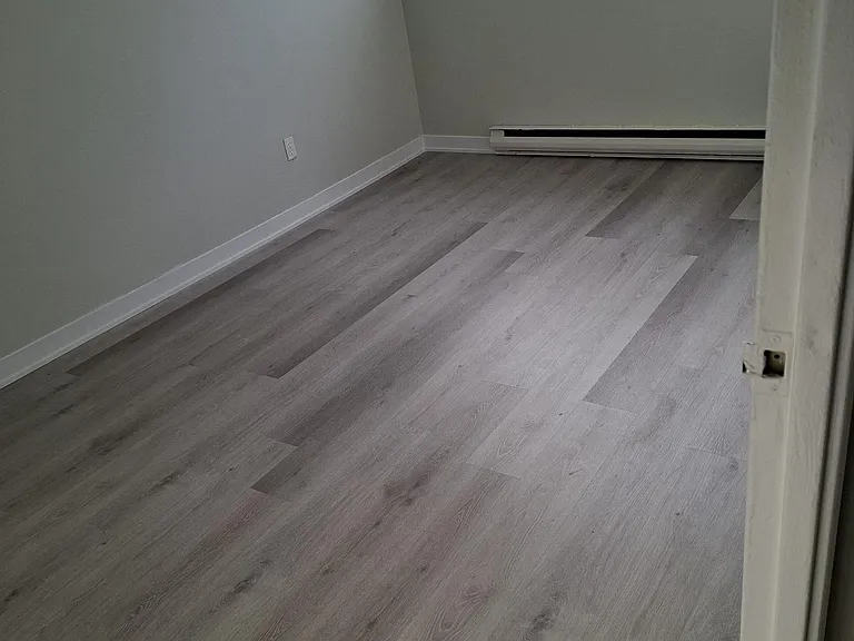 525 Saint Lawrence St — Photo 13