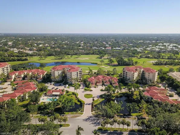 7008 Pelican Bay Blvd APT 302, Naples, FL 34108