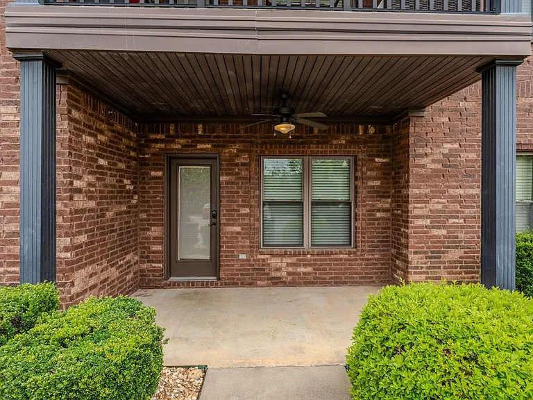 1930 N Reynolds Rd #103 — Photo 2