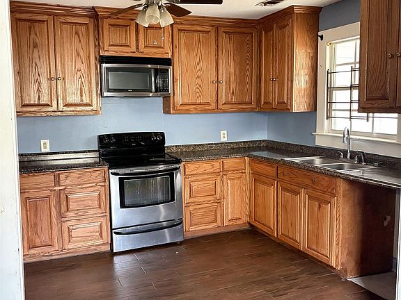 4th image of 5157 Wilmot St