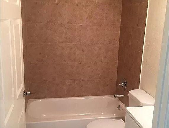 3rd image of 8201 Riverstone Dr APT C