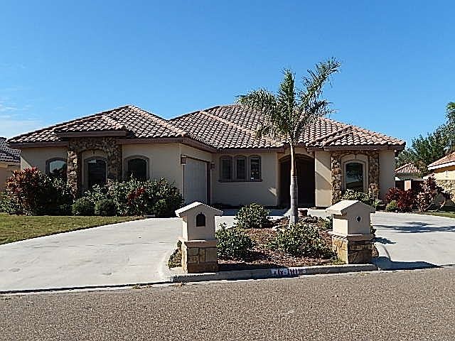 1st image of 1813 Woods Dr E