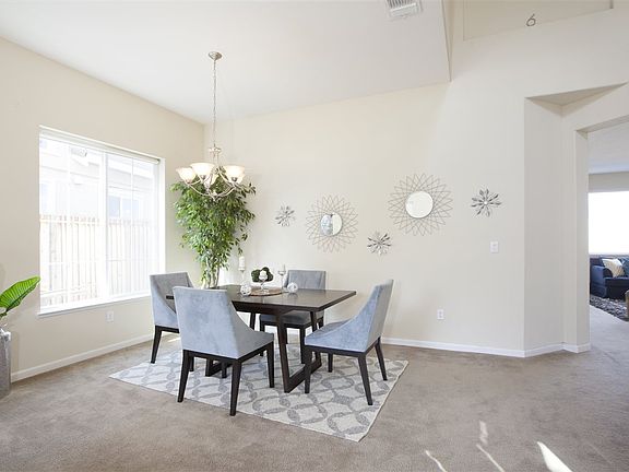 4th image of 4030 Roberts Ct