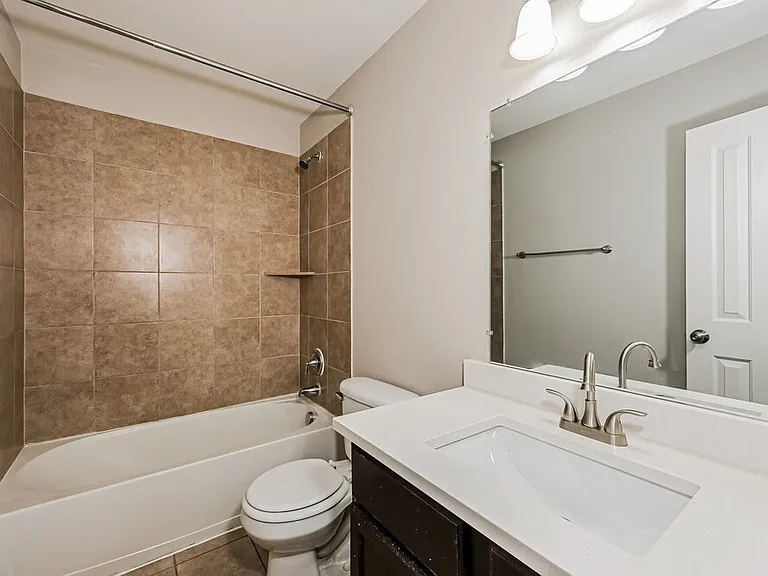 1813 Sparrow Ln — Photo 15