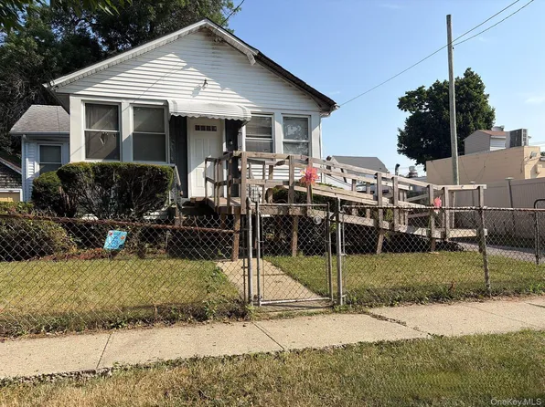 27 Midwood Street, Hempstead, NY 11550
