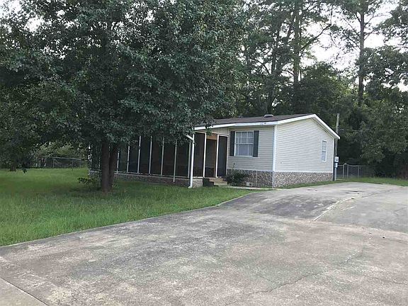 2nd image of 206 Leslie Ln