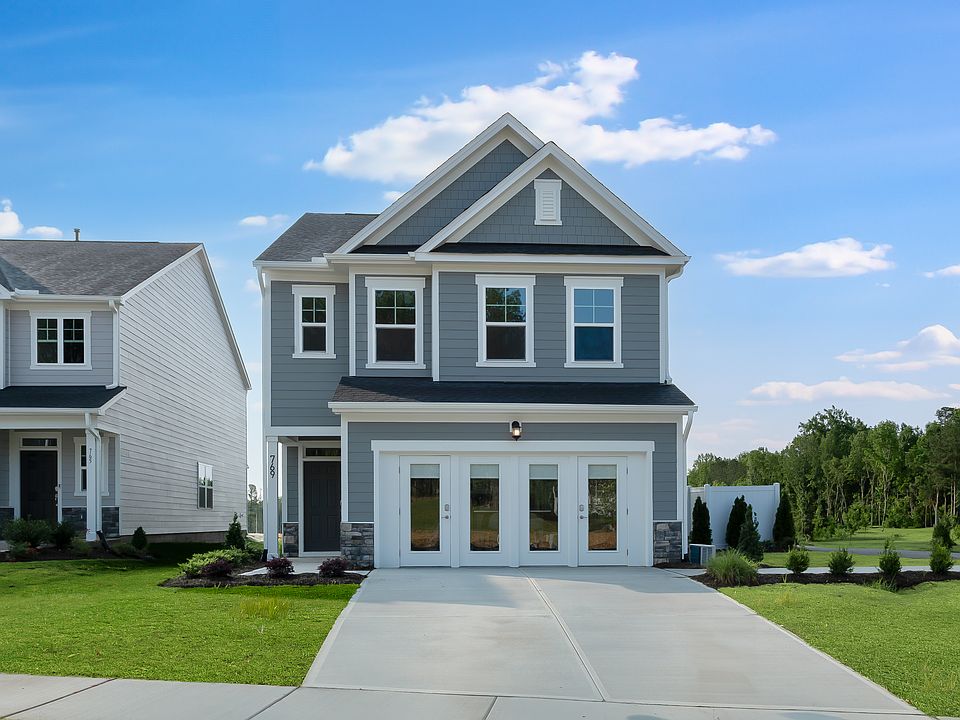 Cayden Cove Chadwick Front 2of4