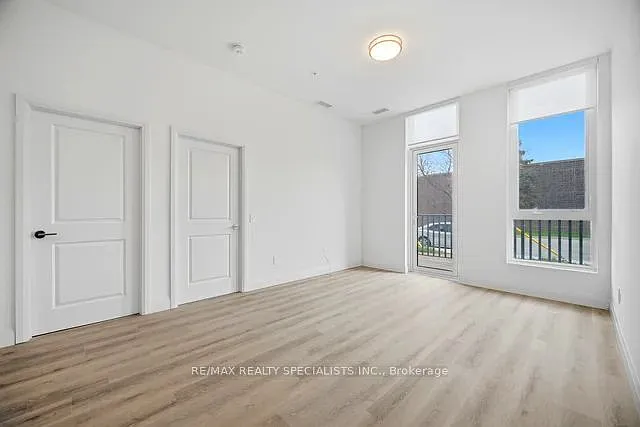 1333 Weber St E #103 — Photo 23