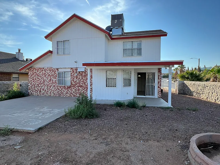7753 Plaza Azul Rd — Photo 11