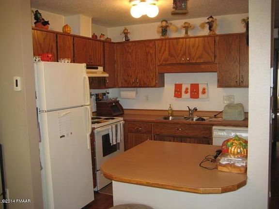 4th image of 2723 26th Street Cir S