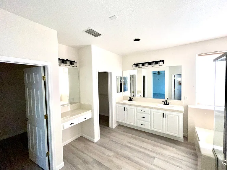2629 Torrey Pines Dr — Photo 12