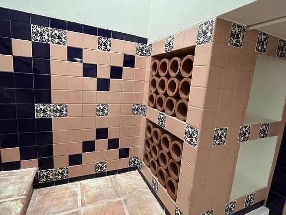 5th image of 1154 N Sycamore Ave APT 12