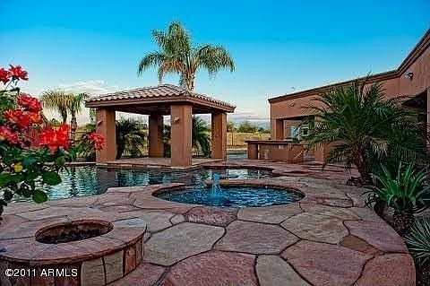 1st image of 4548 E Fairfield Cir