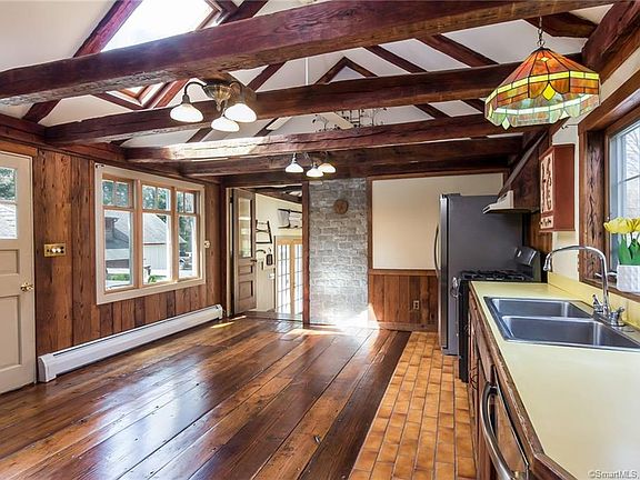 Kitchen looking toward Mudro