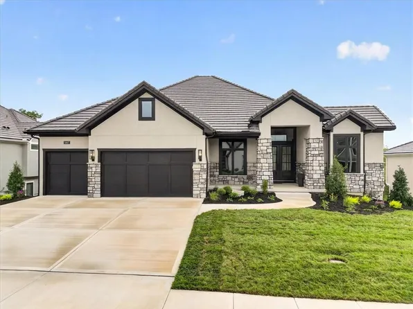 5807 N Lucerne Ave, Kansas City, MO 64151