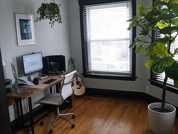 2nd image of 1951 W Waveland Ave #1