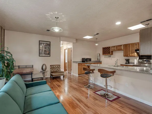 6545 Keeling St NW, Albuquerque, NM 87120