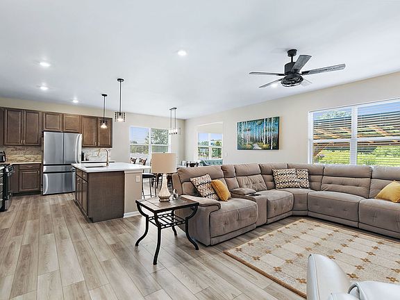 3rd image of 3334 Jonathan Dr
