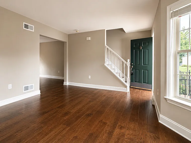 151 Cobblestone Ln — Photo 7