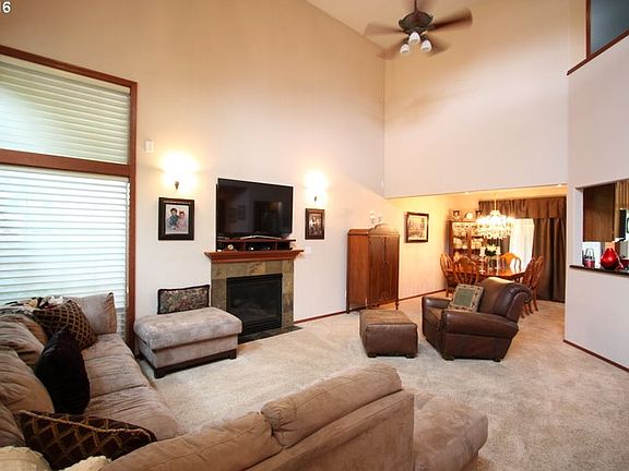 4th image of 2240 SE 67th Ave
