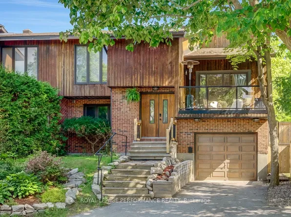 510 Foxview Pl, Ottawa, ON K1K 4C4
