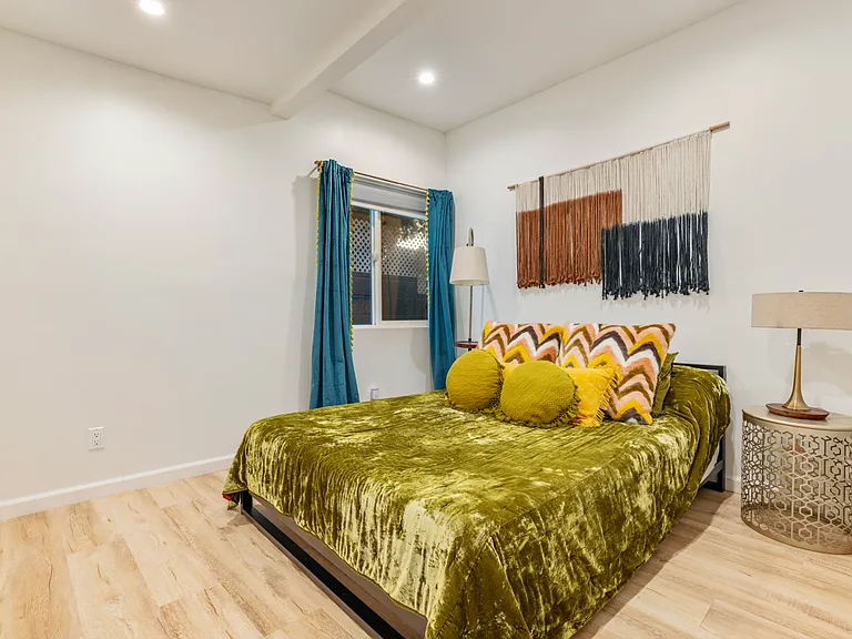6029 Eleanor Ave — Photo 9