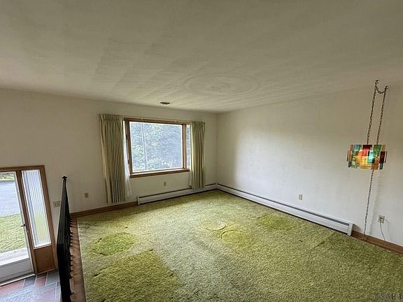 5th image of 114 Rosemary Ln