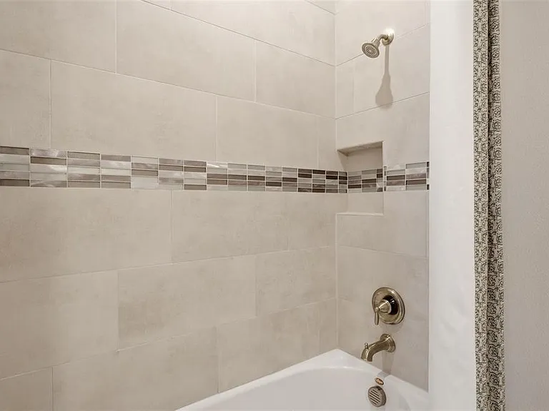 7708 Moonbeam Ave — Photo 32