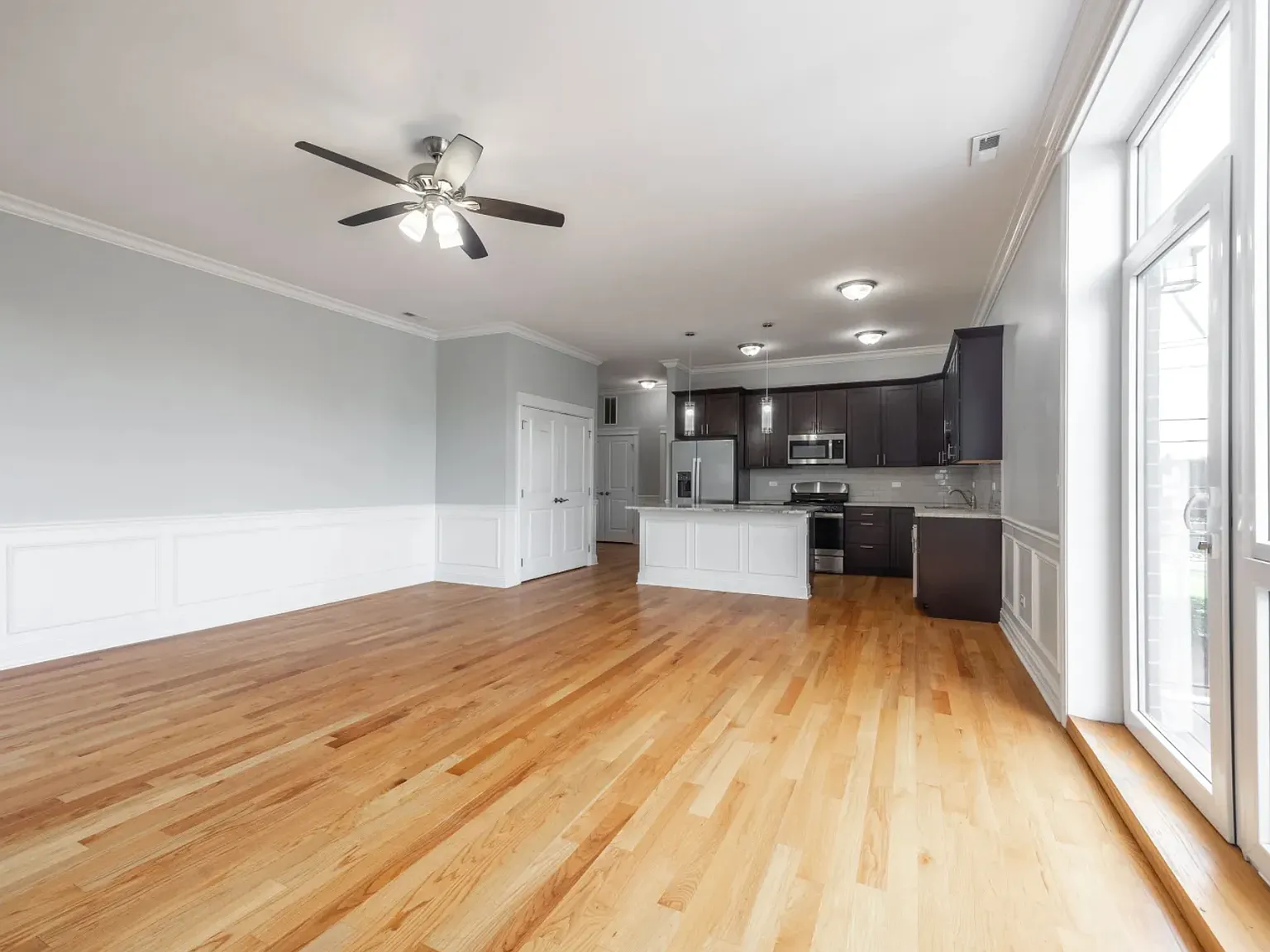 2 bed, 1200 sqft, $3,000 — Photo 4