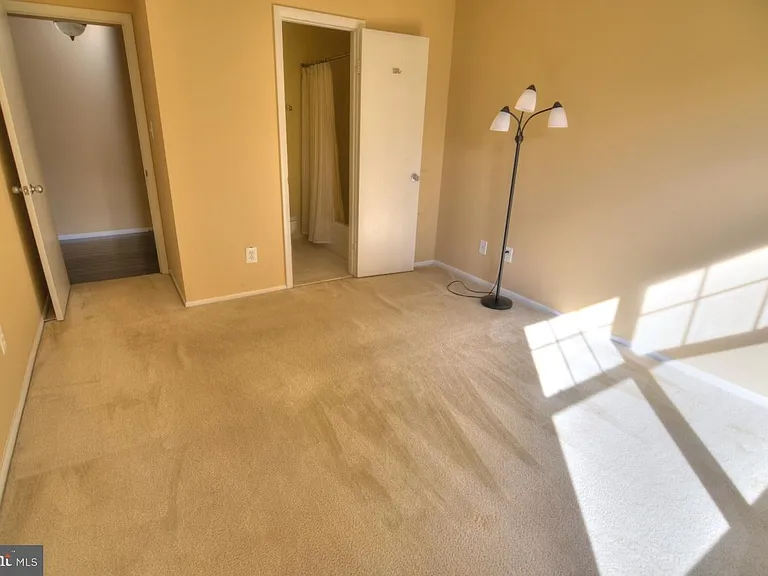 1793 Jonathan Way #L — Photo 37